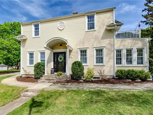 43 Brayton Rd, Smithfield, RI 02917