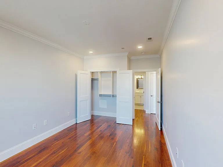 87 Medford St #215 — Photo 8