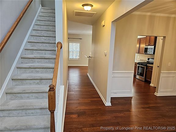 4th image of 719 Straywhite Ave