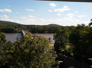 62 W Market St APT 6, Danville, PA 17821