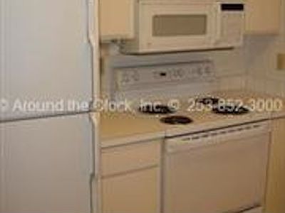 4th image of 810 Pike St NE APT E1