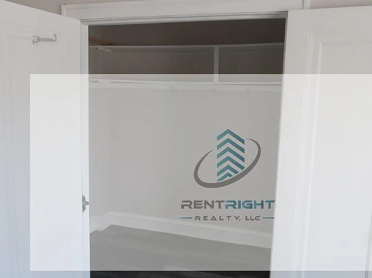 4477 N Elston Ave #303 — Photo 5