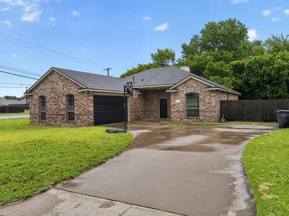 1301 Hyde Park Blvd, Cleburne, TX 76033