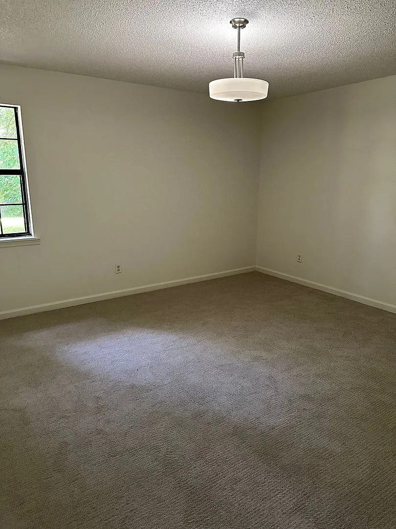 73 Lavaughn Drive Albertville AL 35950 — Photo 3