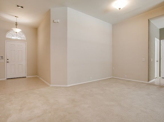 3rd image of 4613 Parkview Ln