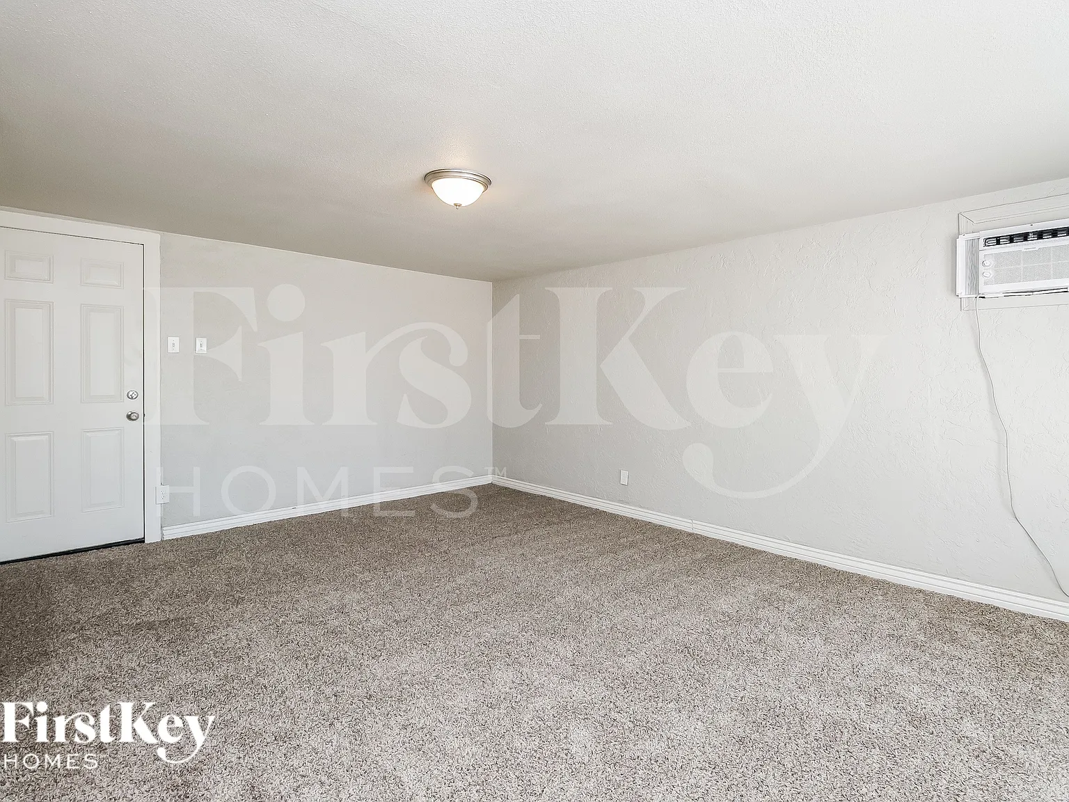3 bed, 2.0 bath, 1485 sqft, $2,165 — Photo 2