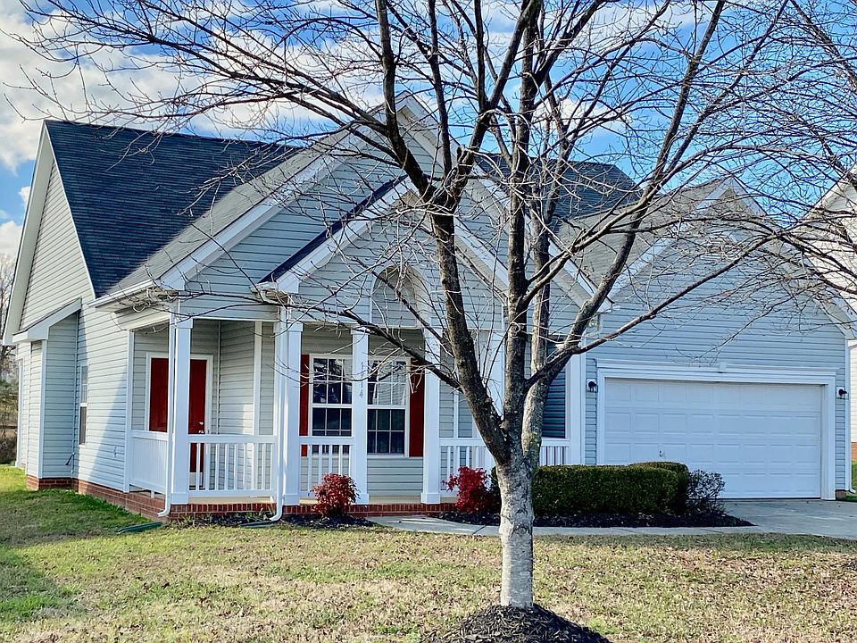 Beautiful home with amazing curb appeal!