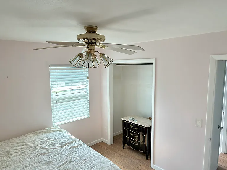 410 N Observatory Dr — Photo 5