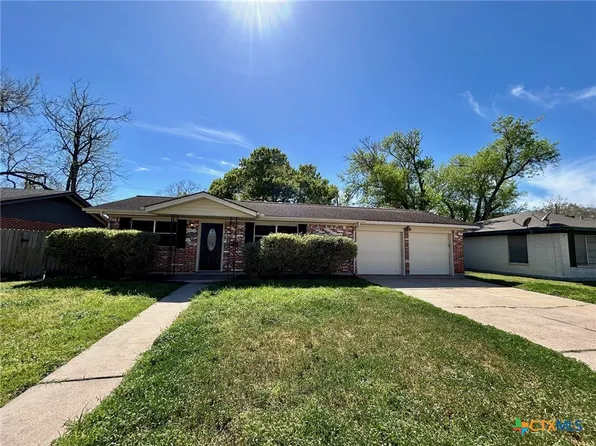 1707 Bonham Dr, Victoria, TX 77901