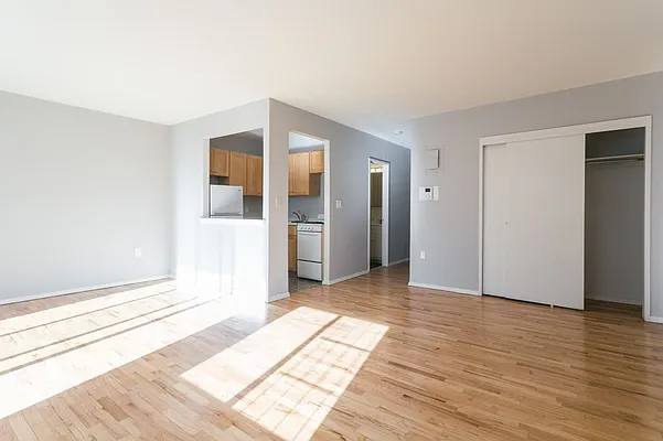 Rented by MNS | media 11