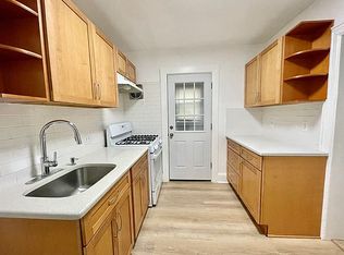 21-11 29th Ave #3, Astoria, NY 11102