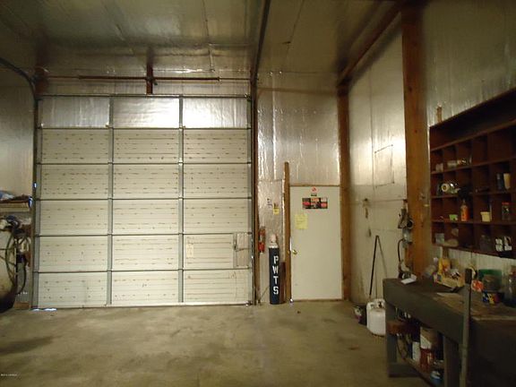 Detached Garage