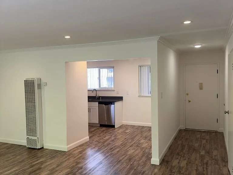 565 Chestnut St. — Photo 4