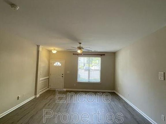 4th image of 8494 Central Dr