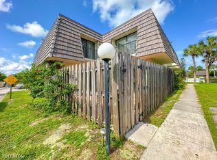 1869 N Congress Ave, West Palm Beach, FL 33401