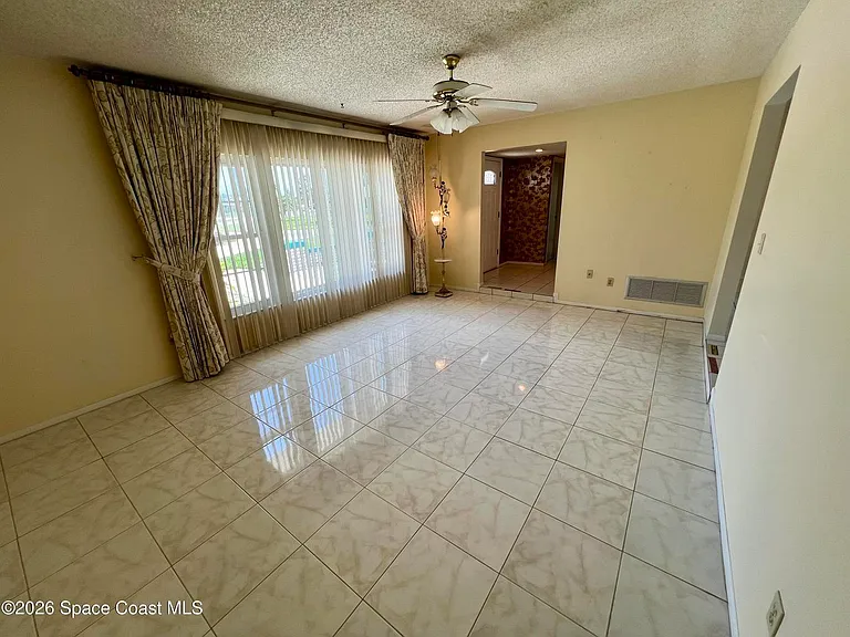 1497 Krin Ct NE — Photo 10