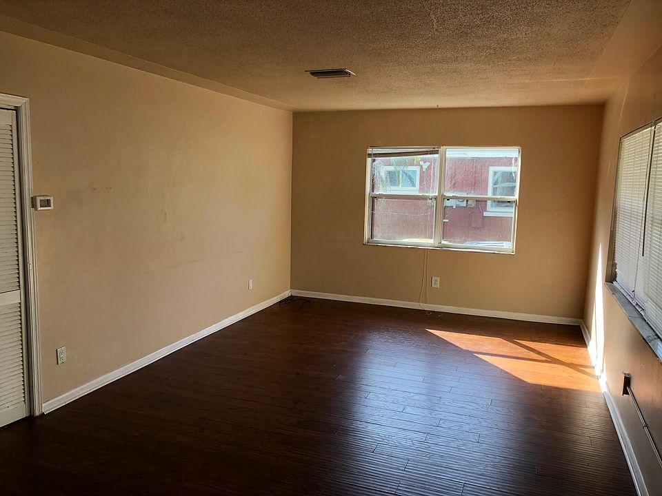 Living room - standing in front door.