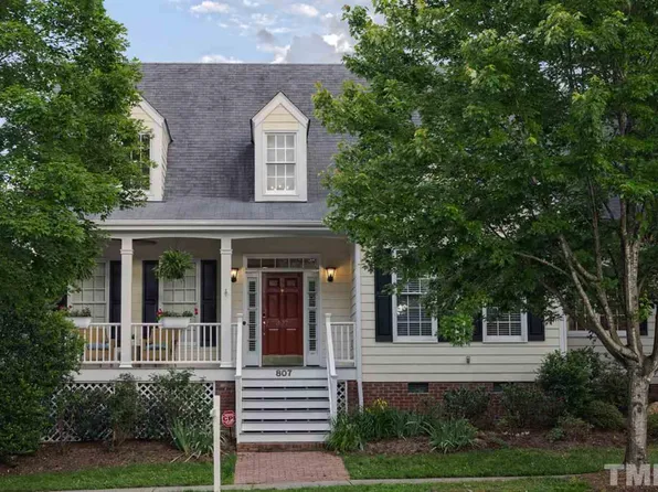 807 Edgewater Cir, Chapel Hill, NC 27516