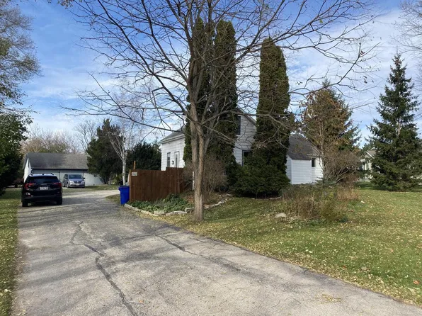 W151S7541 Woods ROAD, Muskego, WI 53150