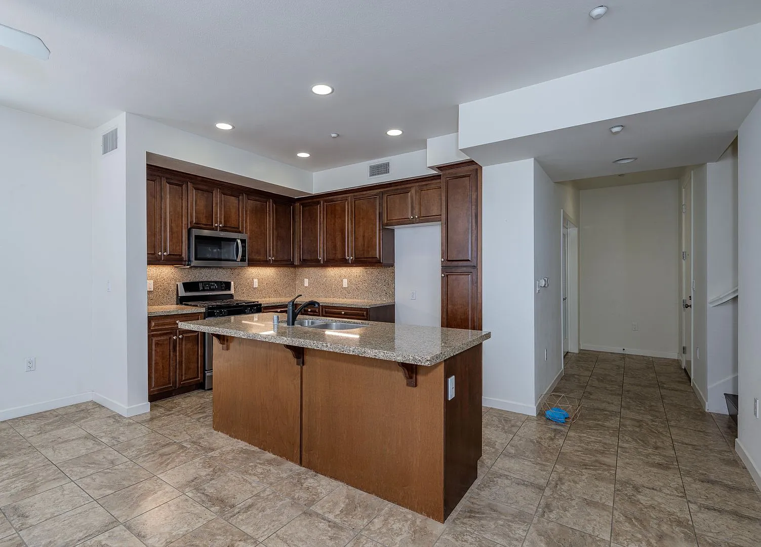 Luxury Condo with Double Primary Suites — Photo 4