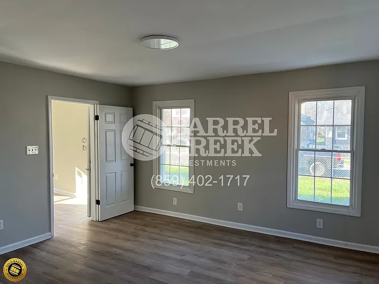 125 Devonia Ave — Photo 7