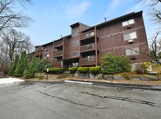 340 Sunderland Rd #9, Worcester, MA 01604