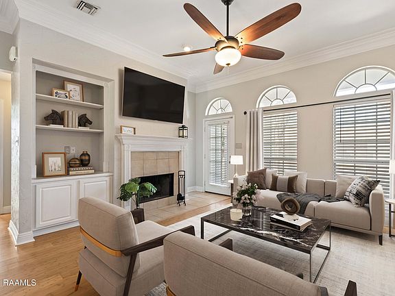 5th image of 102 Pear Tree Cir