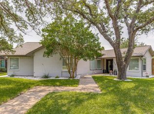 5830 Smoke Glass Trl, Dallas, TX 75252