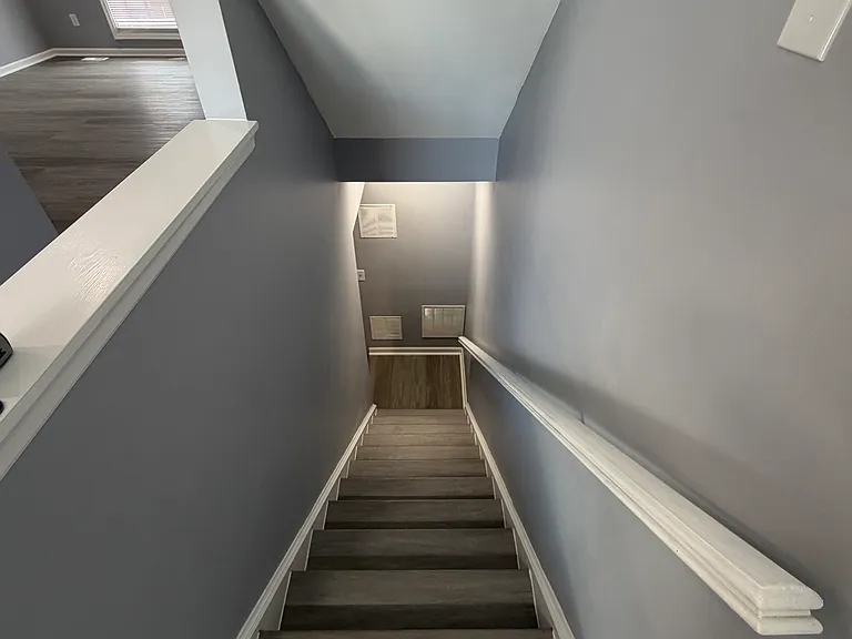 662 Corsica Ave — Photo 9