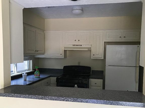 2nd image of 10318 Antrim Ln