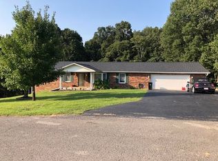 516 Oakwood Dr, Central City, KY 42330