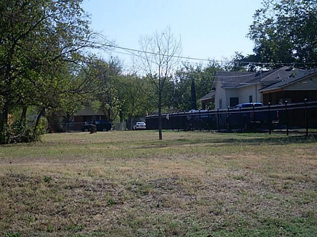 1st image of 416 Clairemont Ave