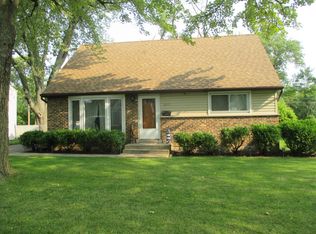 825 W Green St, Bensenville, IL 60106