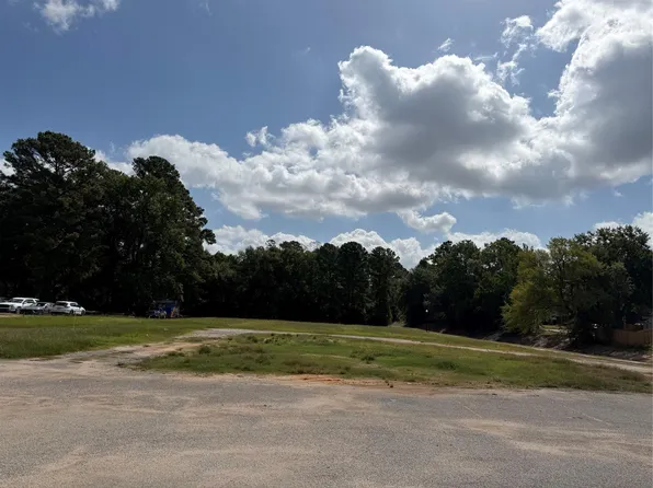 1202 N Frazier St, Conroe, TX 77301