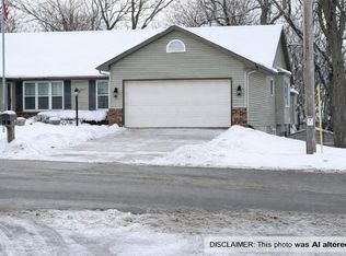 1012 N Thompson Dr, Madison, WI 53704