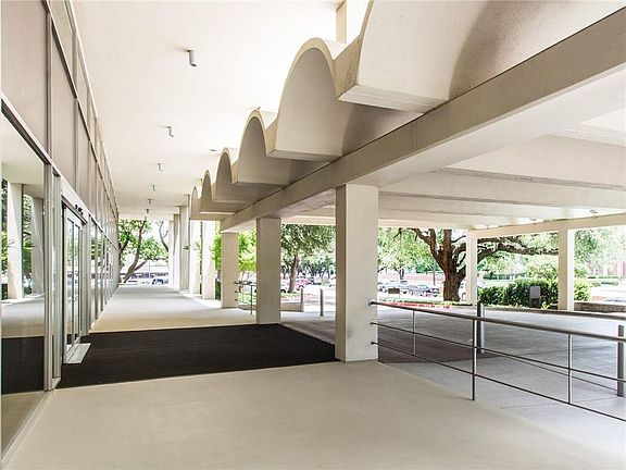 4th image of 6211 W Nw Hwy APT G710