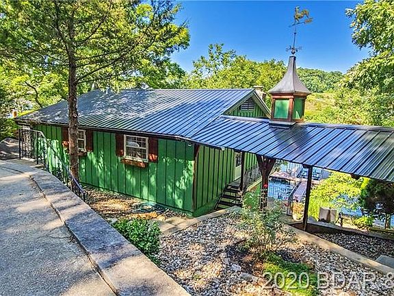 3rd image of 153 Friendship Ln