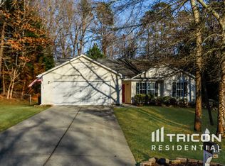 618 Red Fox Ln, Auburn, GA 30011