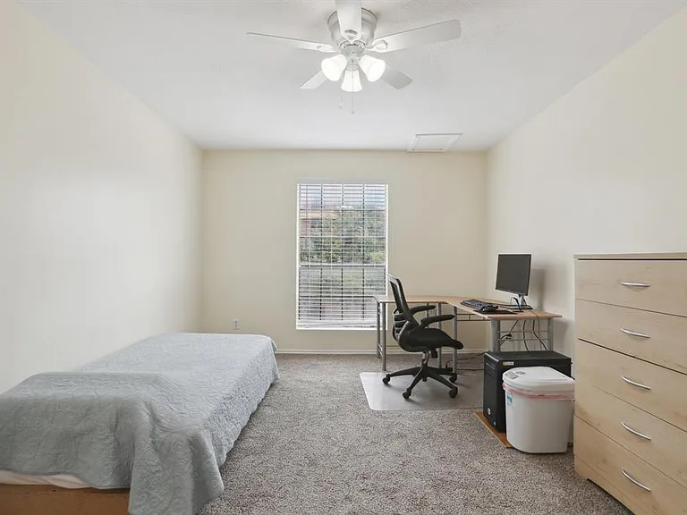 2401 Leon St #210 — Photo 22