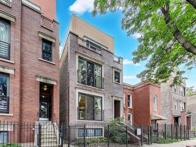 2510 W Iowa St #1, Chicago, IL, 60622
