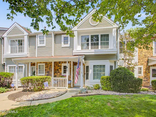 7 Horseshoe Court, Tinton Falls, NJ 07753