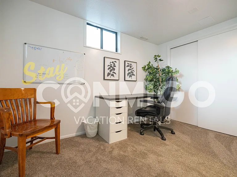 1041 E Platinum Way #1 — Photo 29