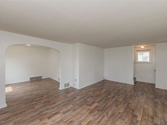 4th image of 2465 Garfield Blvd