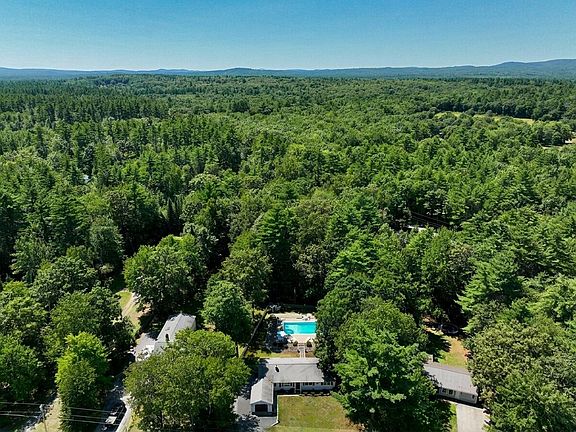 4th image of 133 Saco Road