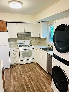 4th image of 6 Alex Ln