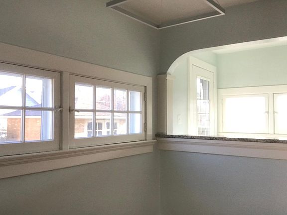 4th image of 305 Forrer Blvd