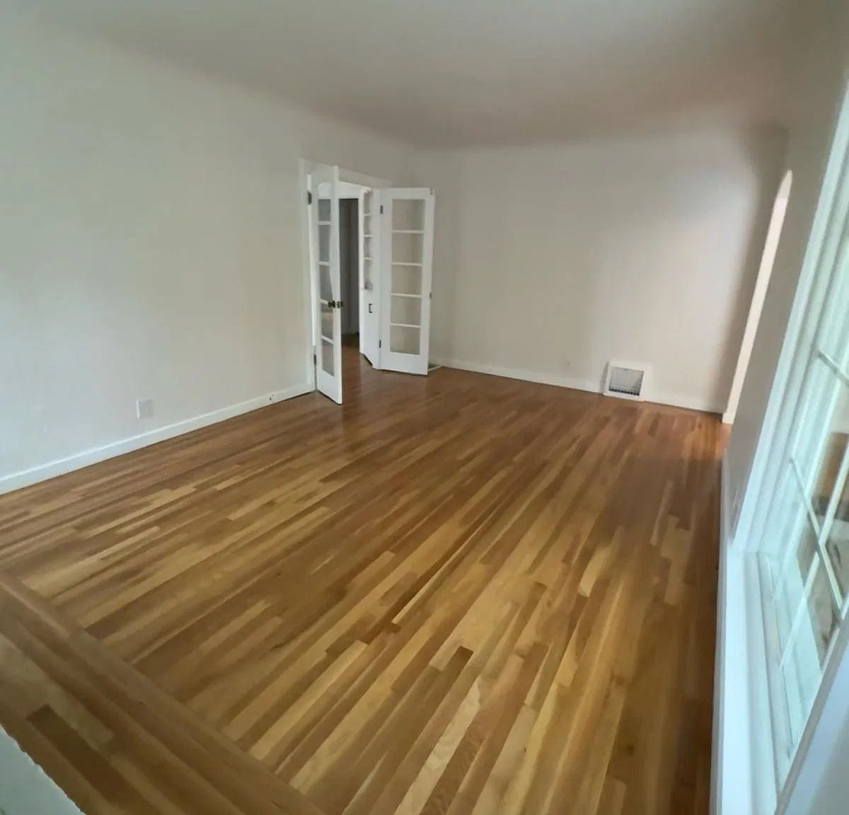 2 bed, 1.5 bath, 1140 sqft, $3,800 — Photo 1