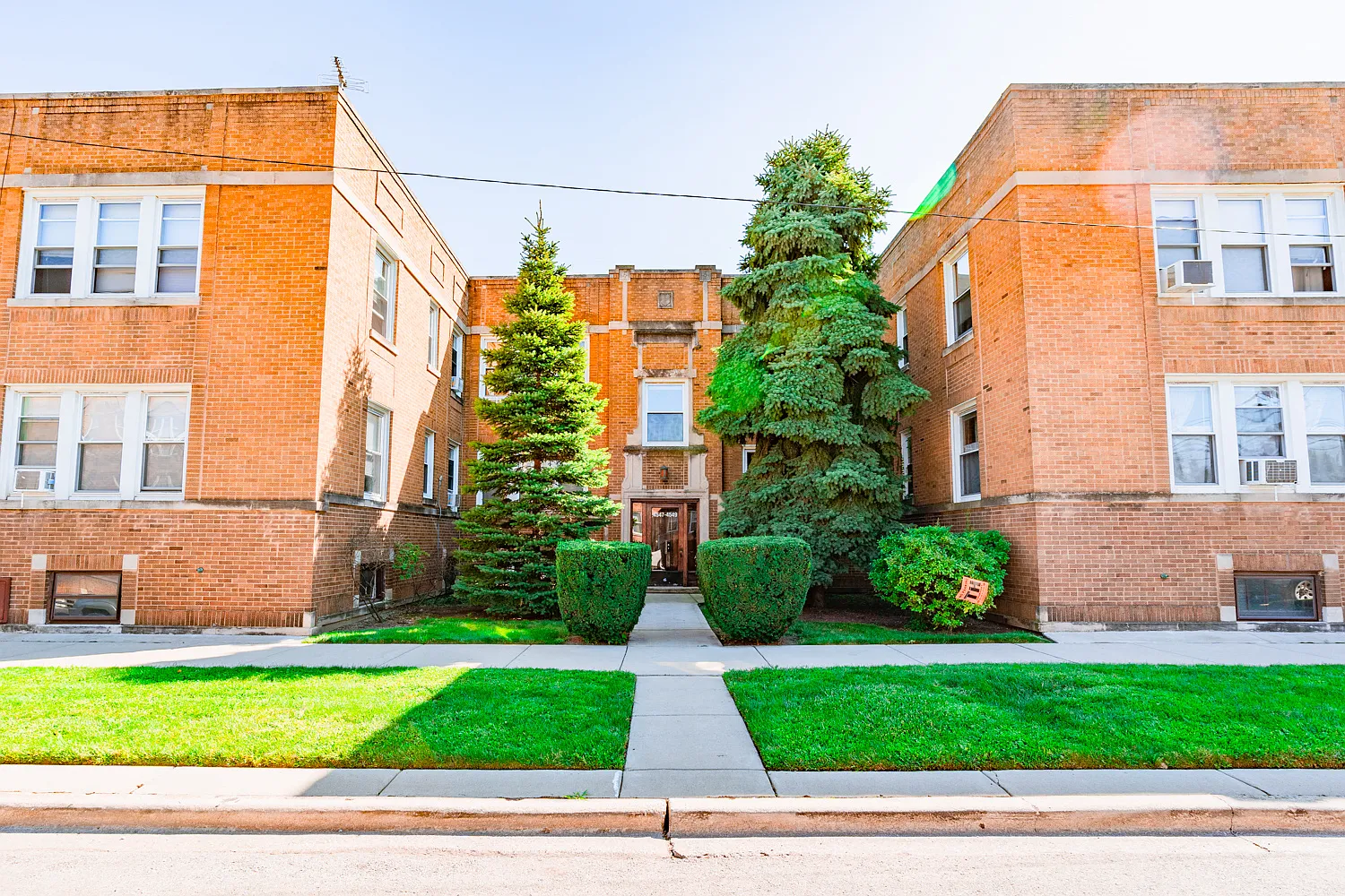 3054-58 N Kolmar Ave/4539-53 W. Barry — Photo 2
