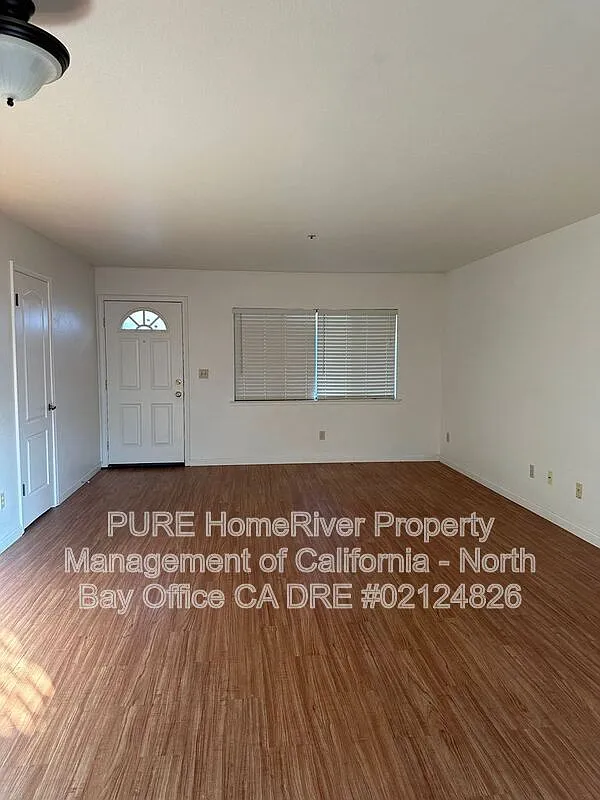 2 bed, 1.0 bath, $1,700 — Photo 3