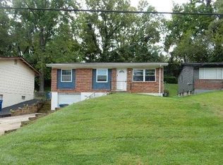 7460 Blanding Dr, Saint Louis, MO